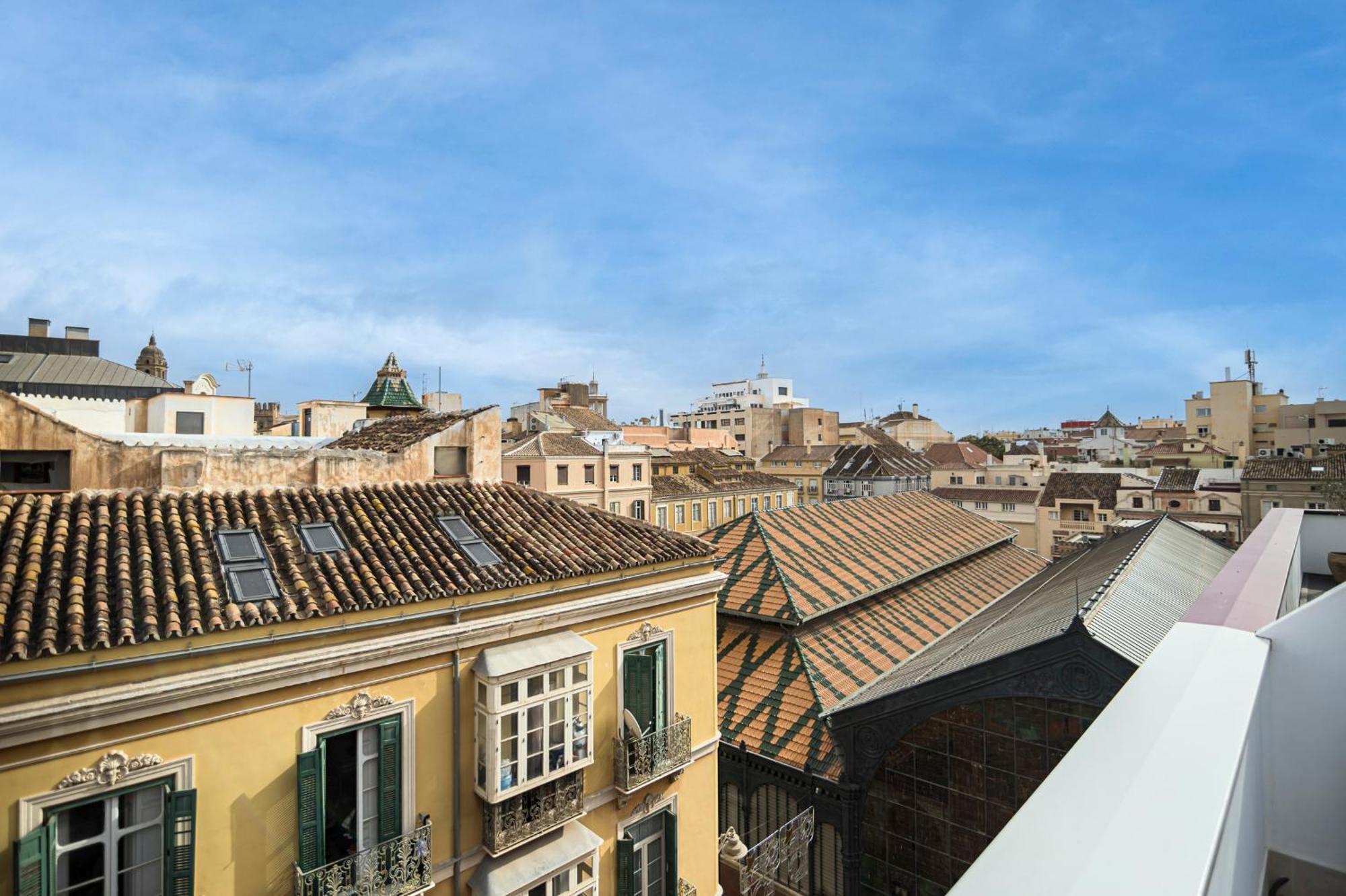 Atarazanas Suite, Atico Con Terraza Malaga Exterior photo